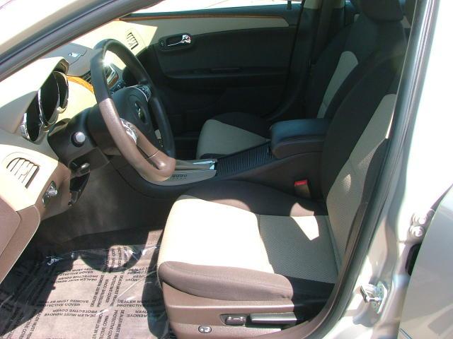 2011 Chevrolet Malibu 4dr Sdn I4 CVT 2.5