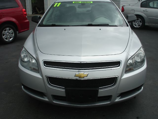2011 Chevrolet Malibu LS NICE