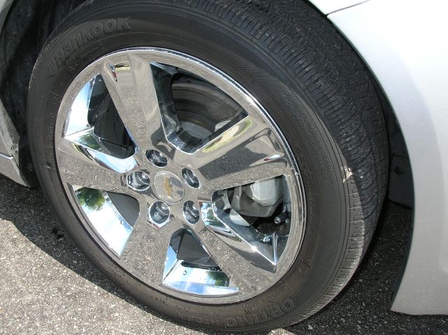 2012 Chevrolet Malibu 4dr AWD SUV