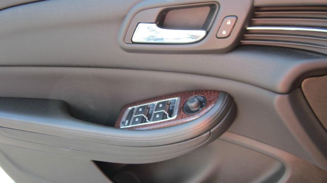 2013 Chevrolet Malibu 4dr AWD SUV