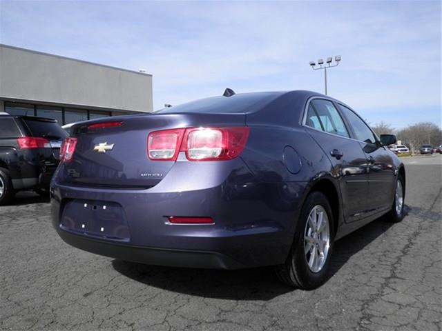 2013 Chevrolet Malibu LS NICE