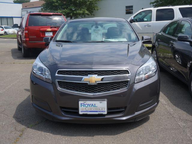 2013 Chevrolet Malibu SE Sedan