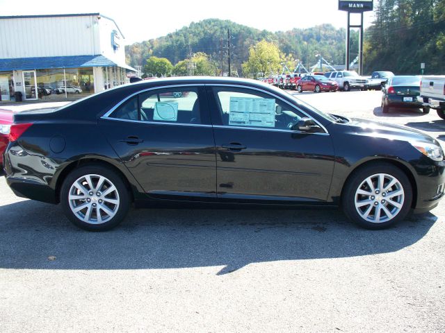 2013 Chevrolet Malibu 4dr AWD SUV