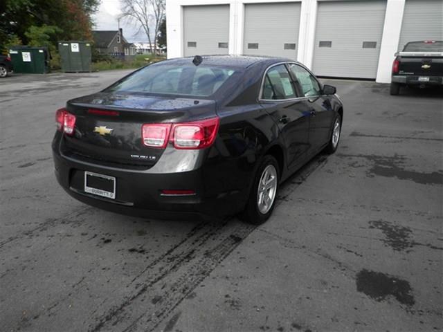 2014 Chevrolet Malibu E-150 Chateau