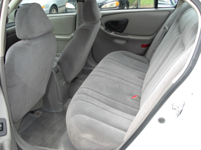 2004 Chevrolet Malibu Classic Touring 4WD