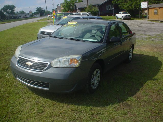 2008 Chevrolet Malibu Classic Blk Ext With Silver Trin