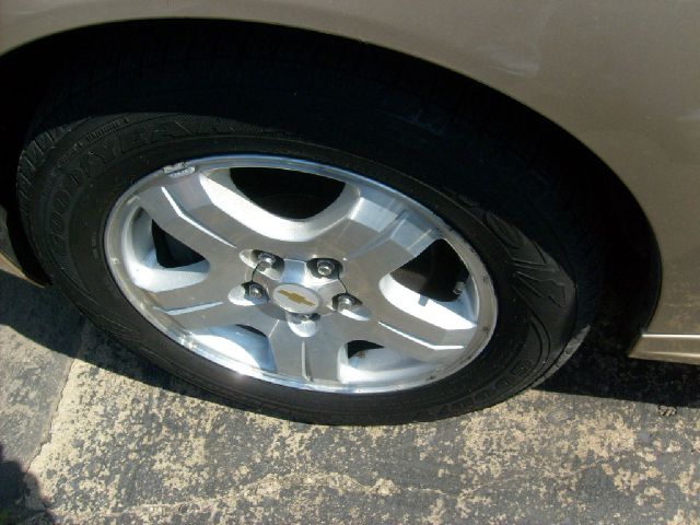 2005 Chevrolet Malibu Maxx SL1