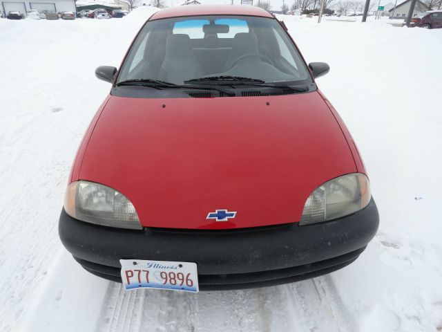 2000 Chevrolet Metro Unknown