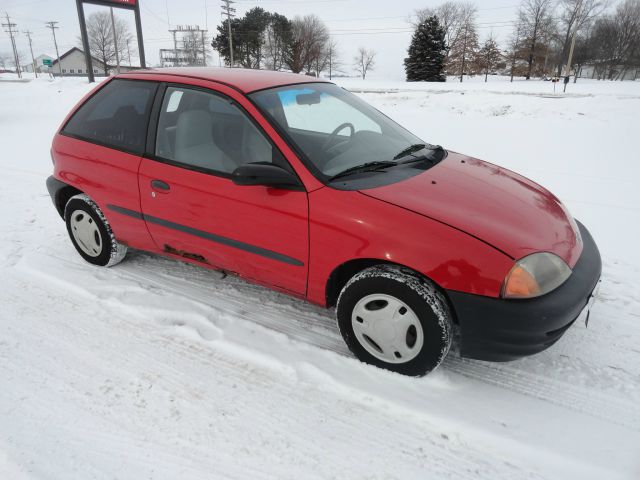2000 Chevrolet Metro Unknown