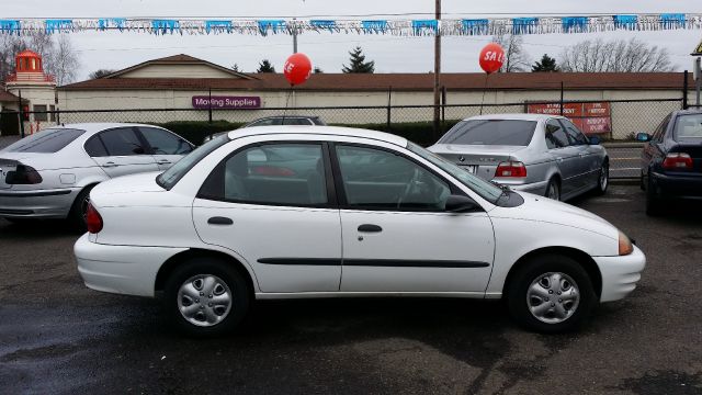 2001 Chevrolet Metro Unknown