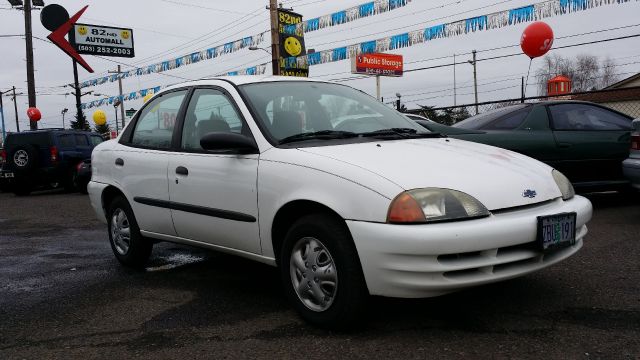 2001 Chevrolet Metro Unknown
