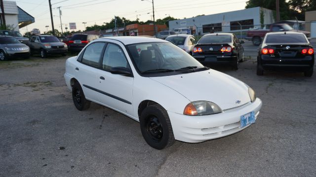 2001 Chevrolet Metro Unknown