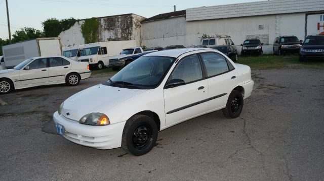 2001 Chevrolet Metro Unknown