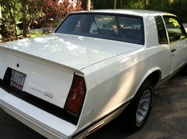 1983 Chevrolet Monte Carlo 4dr Sdn Auto (natl) Hatchback