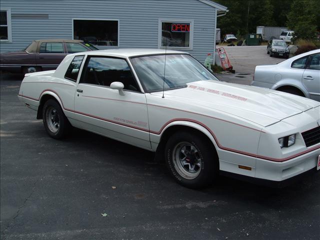 1985 Chevrolet Monte Carlo 4dr Sdn Auto (natl) Hatchback
