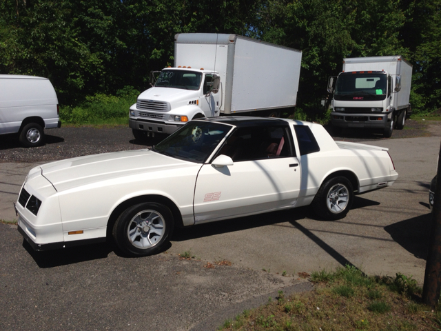 1988 Chevrolet Monte Carlo 4dr Sdn Auto (natl) Hatchback