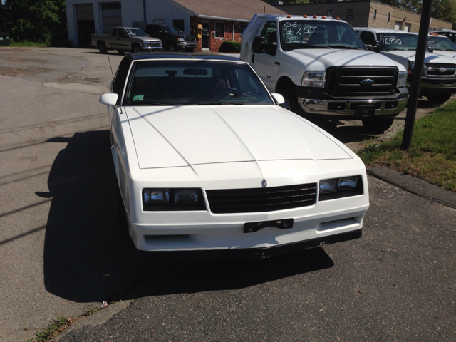 1988 Chevrolet Monte Carlo 4dr Sdn Auto (natl) Hatchback