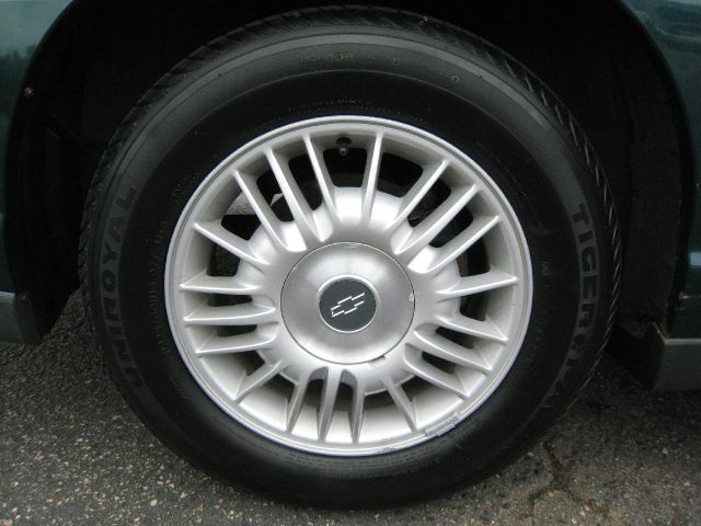 2000 Chevrolet Monte Carlo Touring W/nav.sys