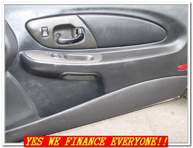 2000 Chevrolet Monte Carlo 4dr Sdn Auto (natl) Hatchback