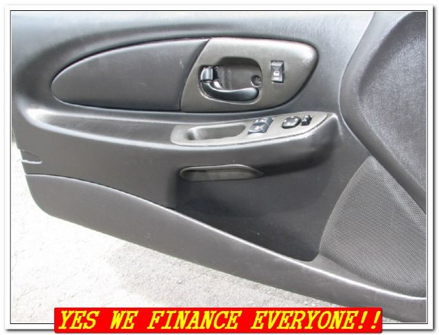 2000 Chevrolet Monte Carlo 4dr Sdn Auto (natl) Hatchback