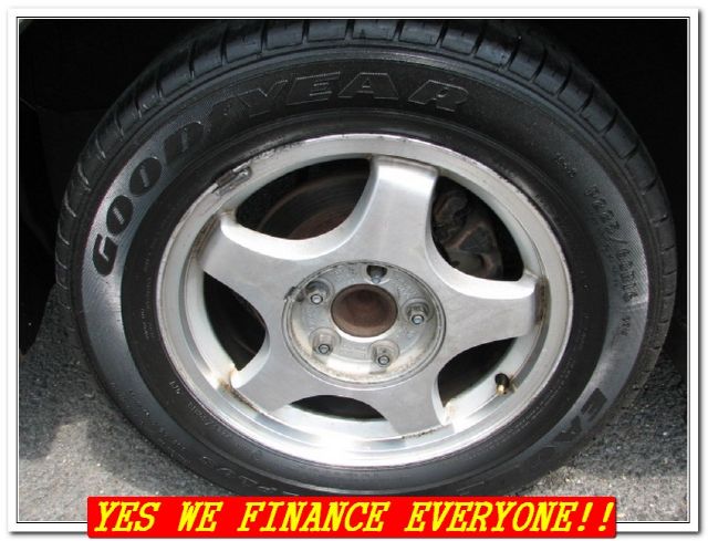 2000 Chevrolet Monte Carlo 4dr Sdn Auto (natl) Hatchback