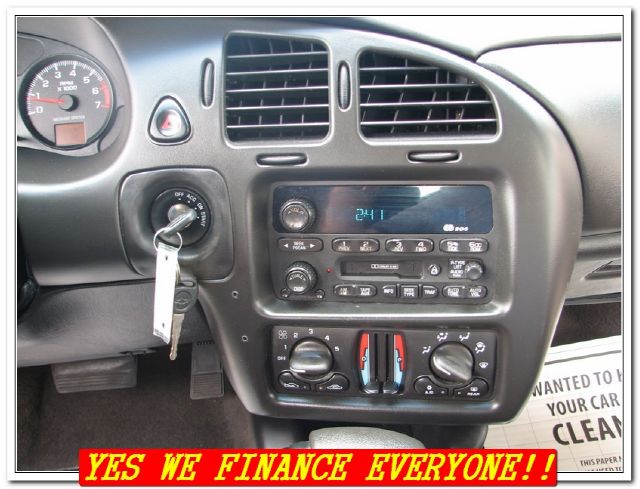 2000 Chevrolet Monte Carlo 4dr Sdn Auto (natl) Hatchback