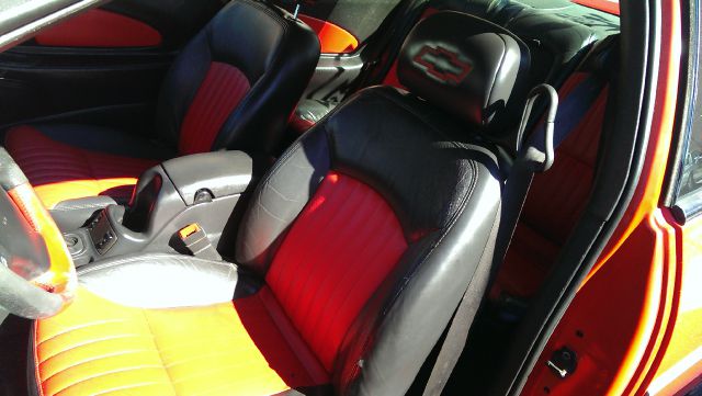 2000 Chevrolet Monte Carlo 4dr Sdn Auto (natl) Hatchback