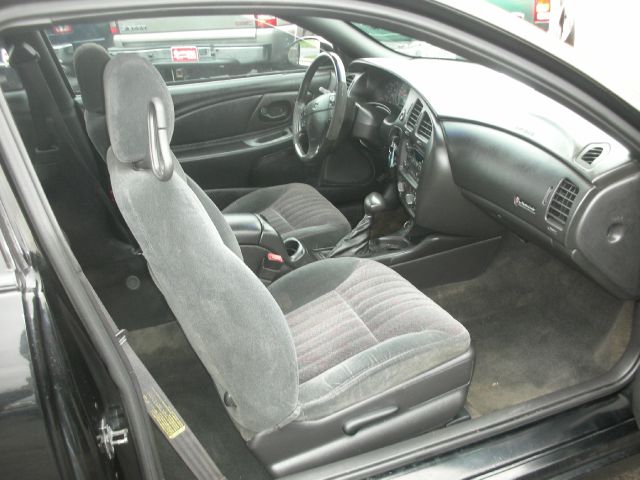 2000 Chevrolet Monte Carlo 4dr Sdn Auto (natl) Hatchback