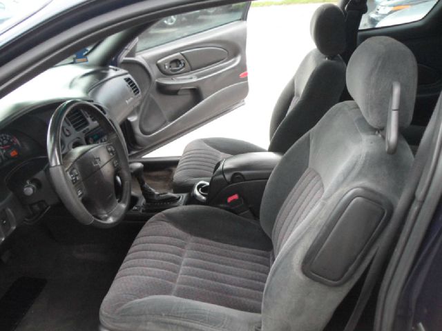 2001 Chevrolet Monte Carlo 4dr Sdn Auto (natl) Hatchback