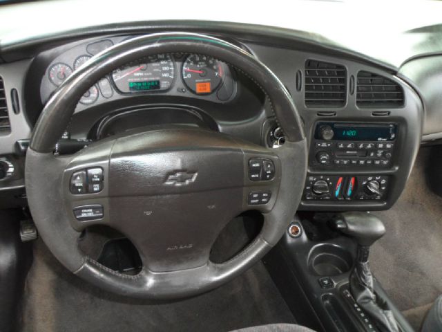2001 Chevrolet Monte Carlo 4dr Sdn Auto (natl) Hatchback