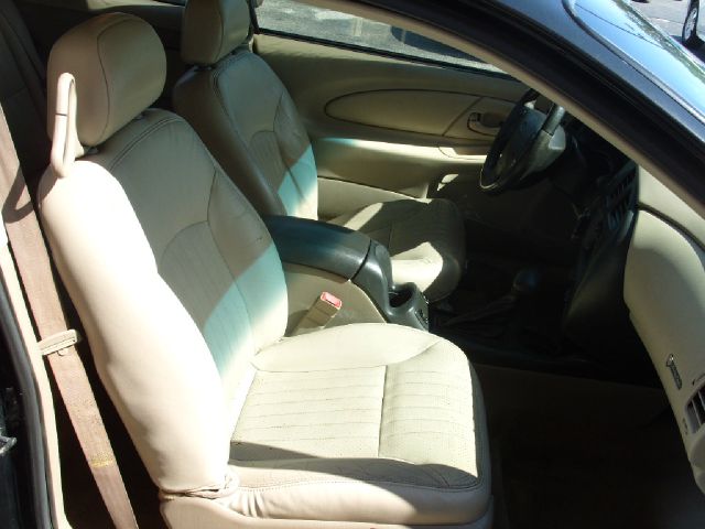 2001 Chevrolet Monte Carlo 4dr Sdn Auto (natl) Hatchback