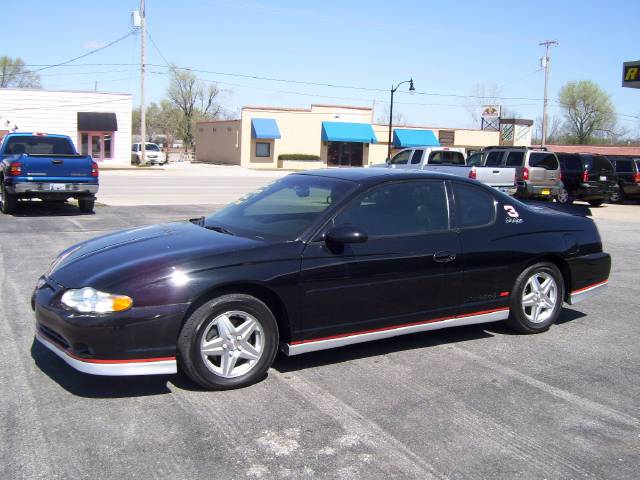 2002 Chevrolet Monte Carlo 4dr Sdn Auto (natl) Hatchback