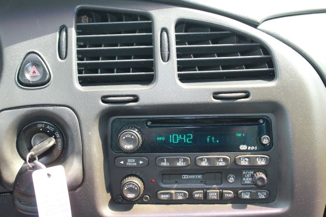 2002 Chevrolet Monte Carlo 4dr Sdn Auto (natl) Hatchback