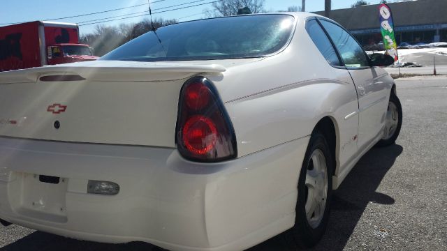 2002 Chevrolet Monte Carlo 4dr Sdn Auto (natl) Hatchback