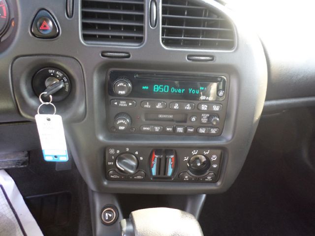 2002 Chevrolet Monte Carlo 4dr Sdn Auto (natl) Hatchback