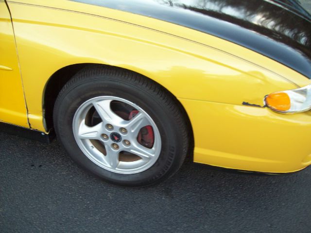 2003 Chevrolet Monte Carlo 4dr Sdn Auto (natl) Hatchback