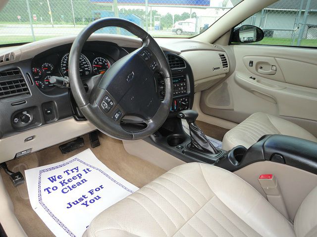 2003 Chevrolet Monte Carlo 4dr Sdn Auto (natl) Hatchback