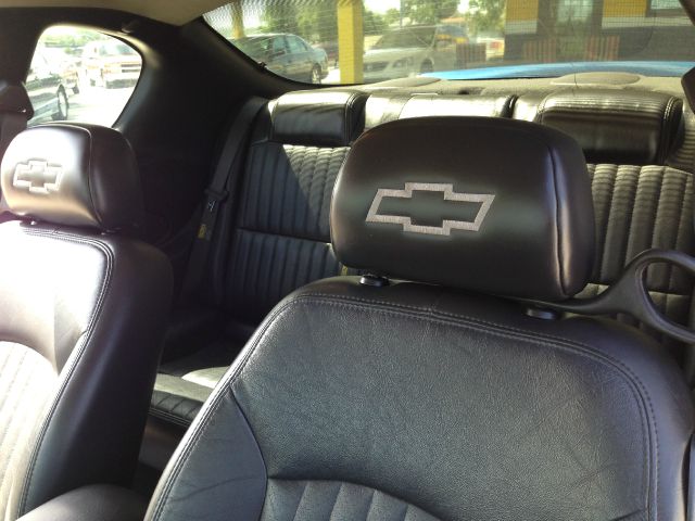 2003 Chevrolet Monte Carlo 4dr Sdn Auto (natl) Hatchback