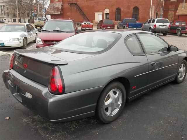 2004 Chevrolet Monte Carlo 4dr Sdn Auto (natl) Hatchback