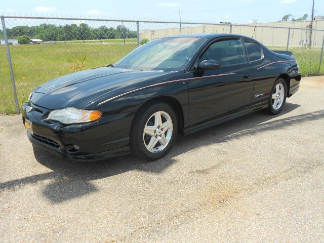 2004 Chevrolet Monte Carlo 4dr 112 Inch WB Eddie Bauer SUV