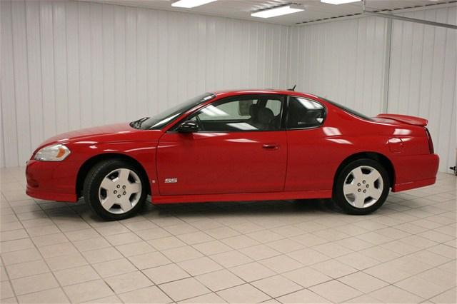 2006 Chevrolet Monte Carlo 4dr Sdn Auto (natl) Hatchback