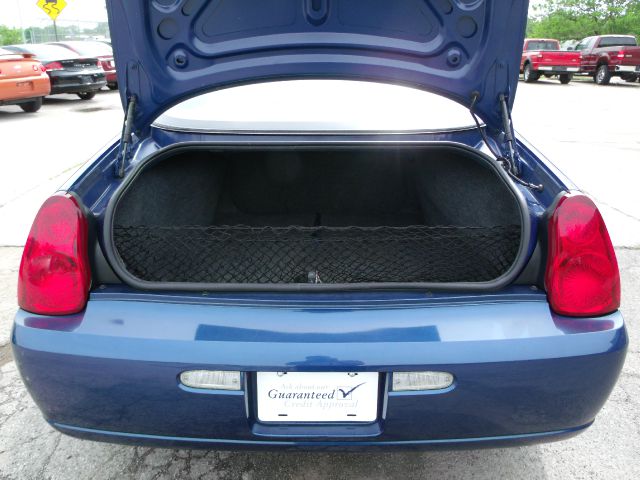 2006 Chevrolet Monte Carlo LS A4WD