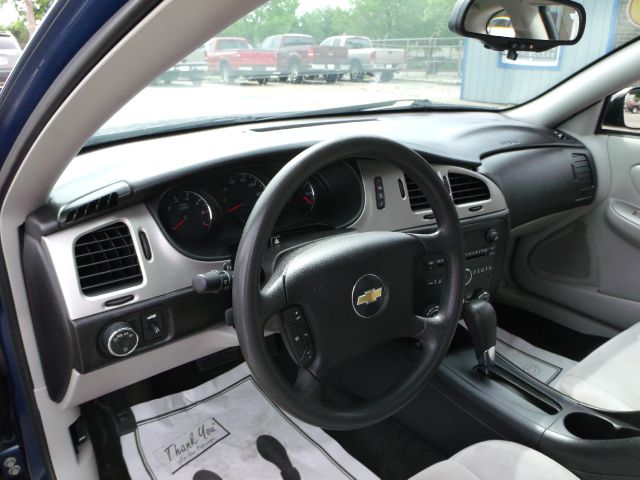 2006 Chevrolet Monte Carlo LS A4WD