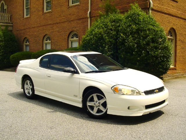 2006 Chevrolet Monte Carlo 4dr Sdn Auto (natl) Hatchback
