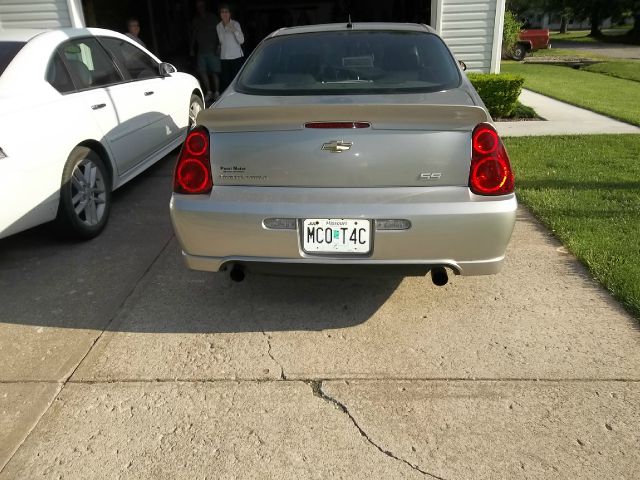 2006 Chevrolet Monte Carlo 4dr Sdn Auto (natl) Hatchback