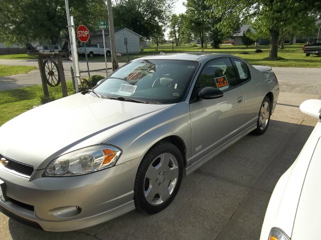 2006 Chevrolet Monte Carlo 4dr Sdn Auto (natl) Hatchback