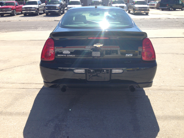 2006 Chevrolet Monte Carlo 4dr Sdn Auto (natl) Hatchback