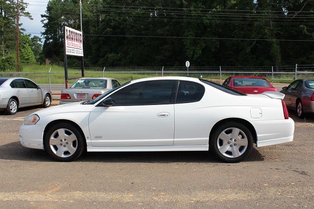 2007 Chevrolet Monte Carlo 4dr Sdn Auto (natl) Hatchback