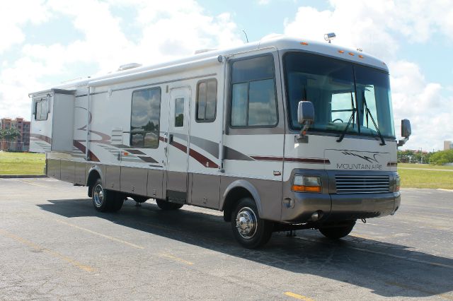 1999 Chevrolet Mountain Aire Z-24sunroof