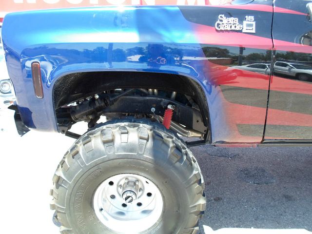 1977 Chevrolet Pickup Lariat/ 4 Wheel Drive